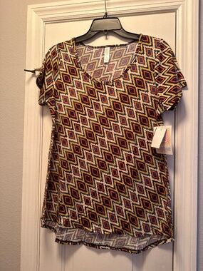 Lularoe shirt